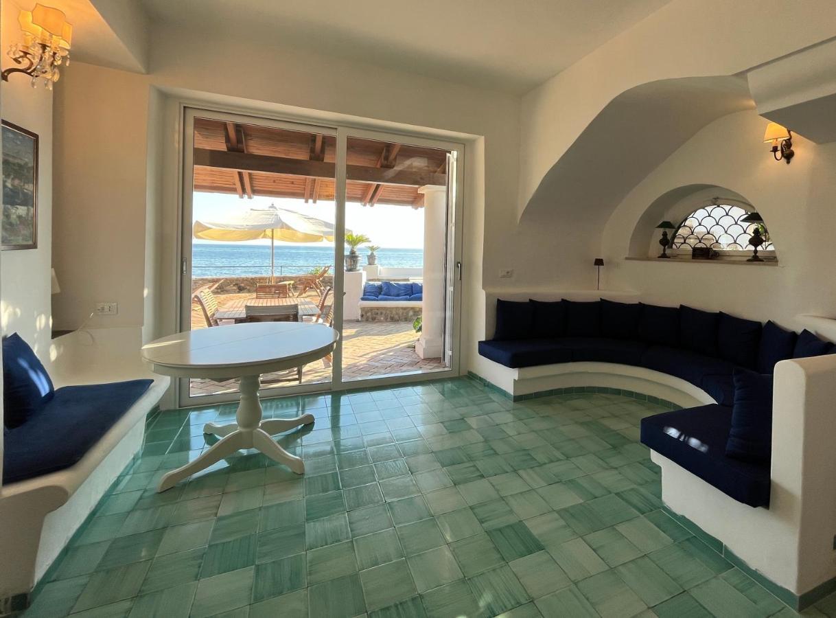 Nelinda Waterfront Accommodation Казамиччола-Терме Экстерьер фото