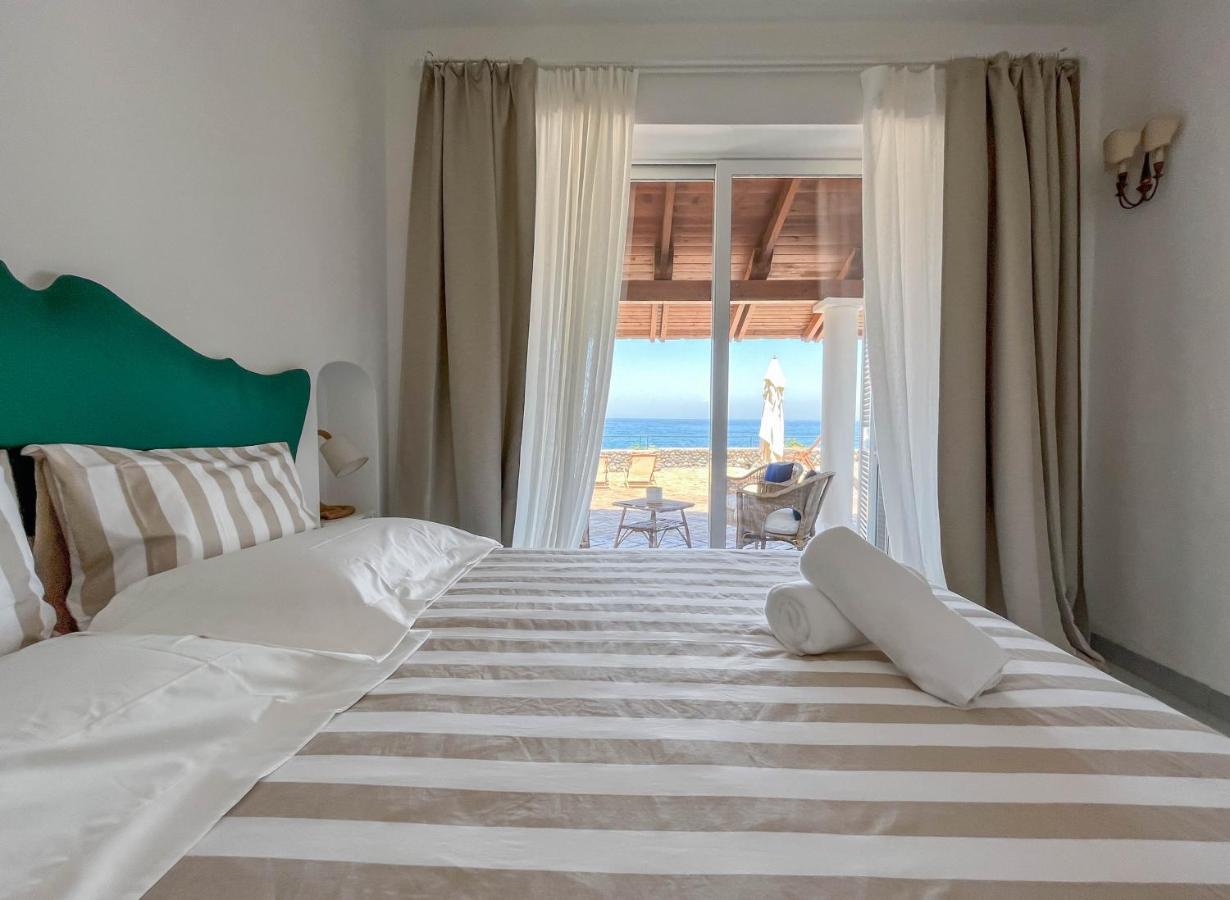 Nelinda Waterfront Accommodation Казамиччола-Терме Экстерьер фото