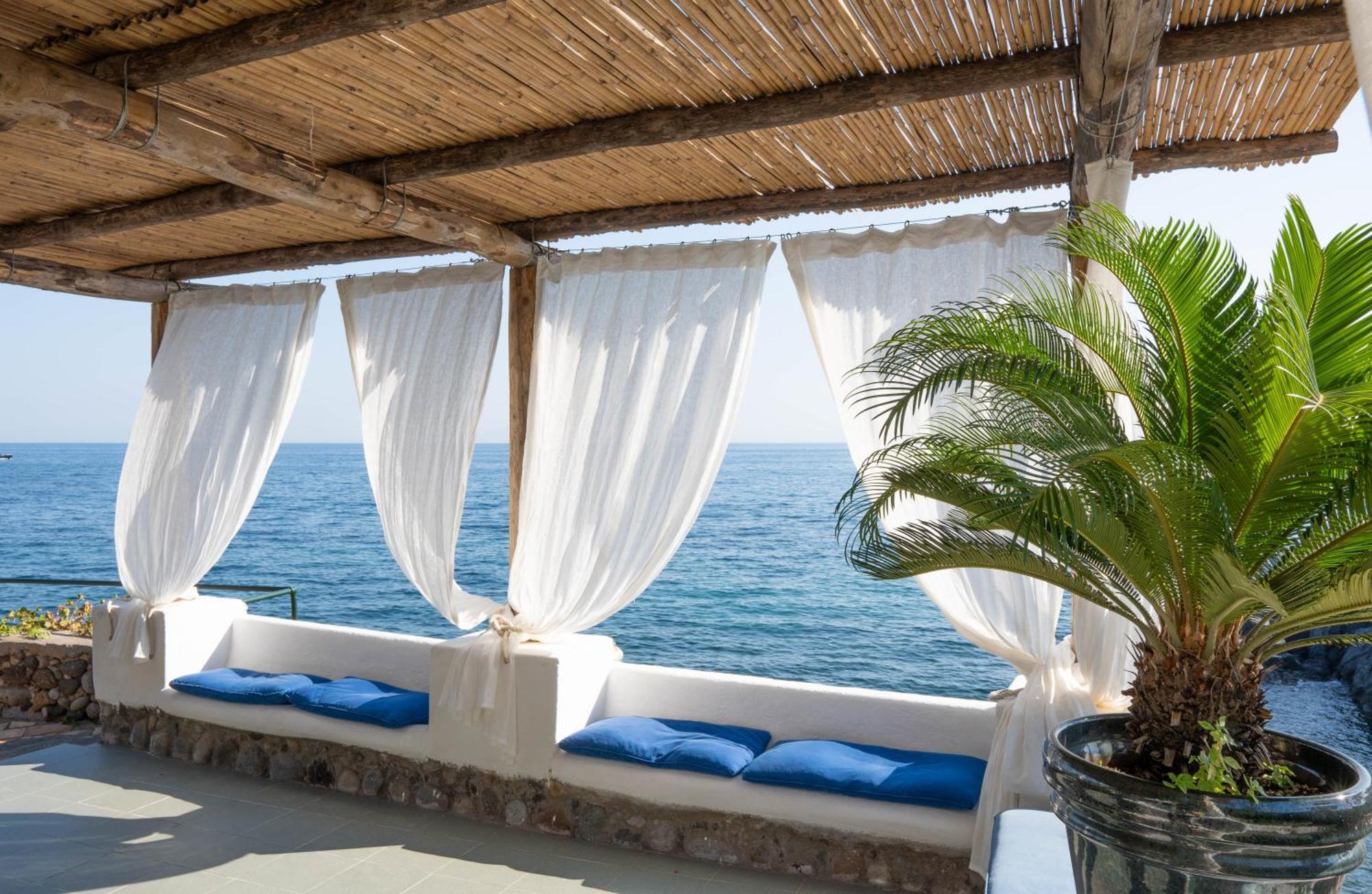Nelinda Waterfront Accommodation Казамиччола-Терме Экстерьер фото