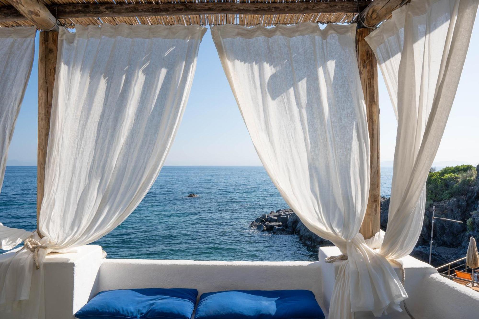 Nelinda Waterfront Accommodation Казамиччола-Терме Экстерьер фото